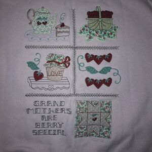 Grandmother Strawberry Sweatshirt XL Berry Special Vintage Folk Art Applique